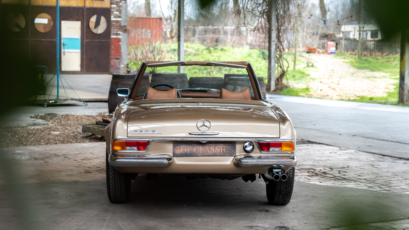01-23 MERCEDES 280SL-LOW-30
